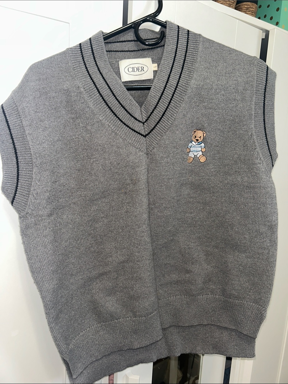 Cider Women’s Gray V-Neck Knit Sweater Vest with Teddy Bear Patch - Picture 3 of 10